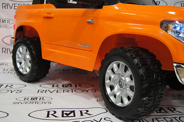 Электромобиль RiverToys Toyota Tundra mini J2266